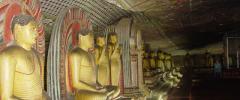 800px-Dambulla_cave_paintings.jpg